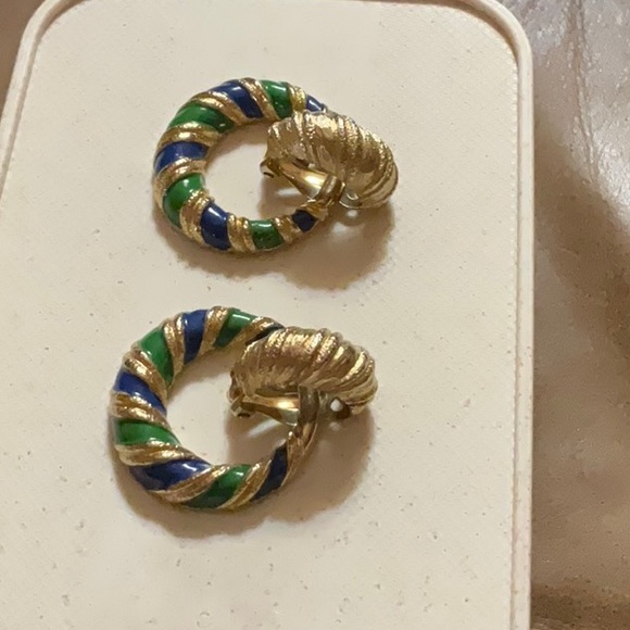 Joseph Mazer Clip Earrings Gold-Tone and Enamel Removable Charm. Vintage. - Picture 4 of 14